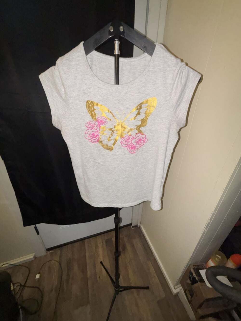 Girls Heather Grey Butterfly and Rose Graphic T-Shirt XL 14-16